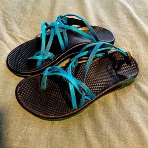 Chacos open sandles